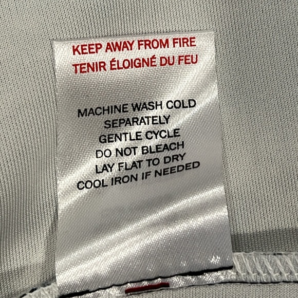 Isle by Melis Kazan Blue and Black Floral Print Shift Dress Size Medium - Picture 8 of 8